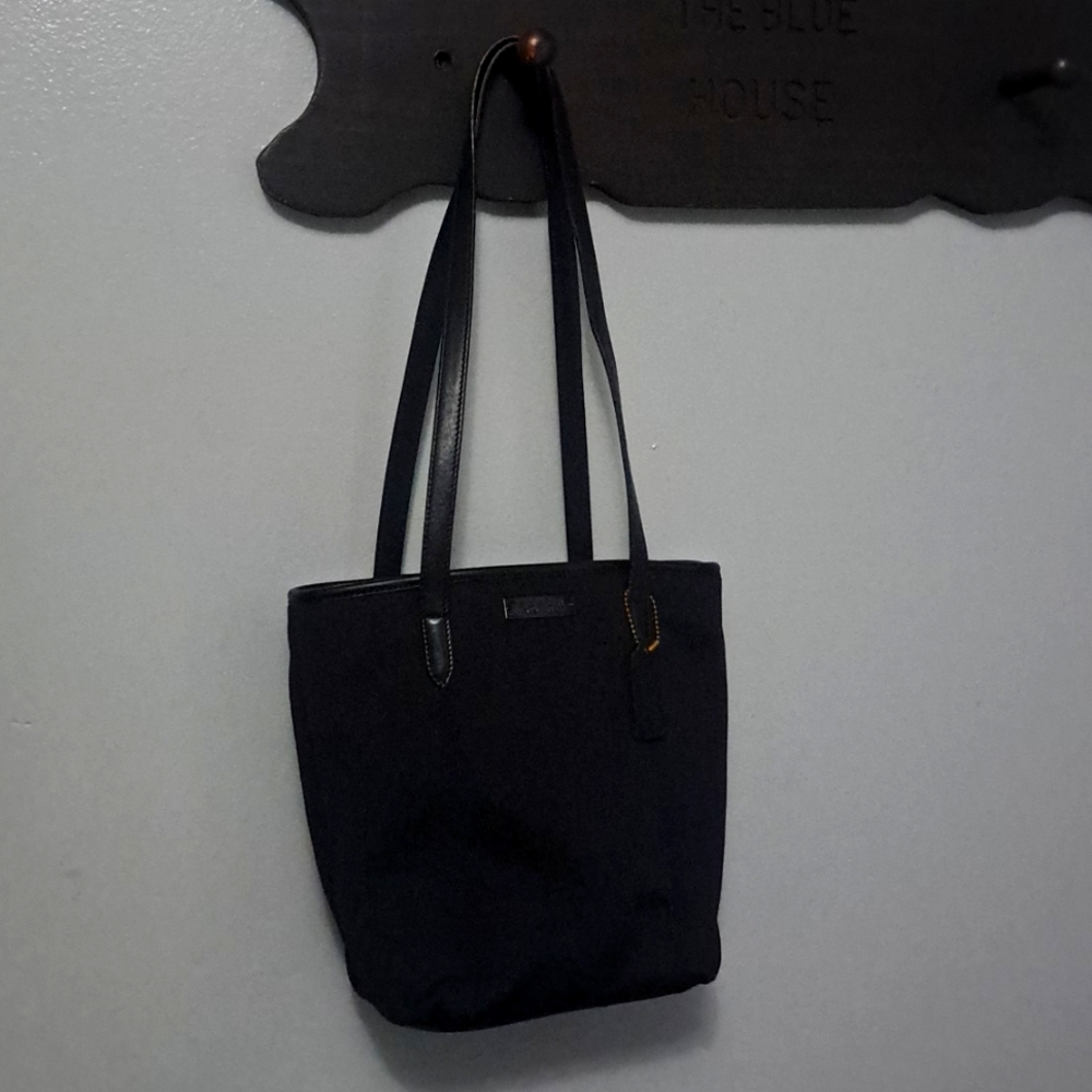 Coach Vintage Black Leather Shoulder Bag